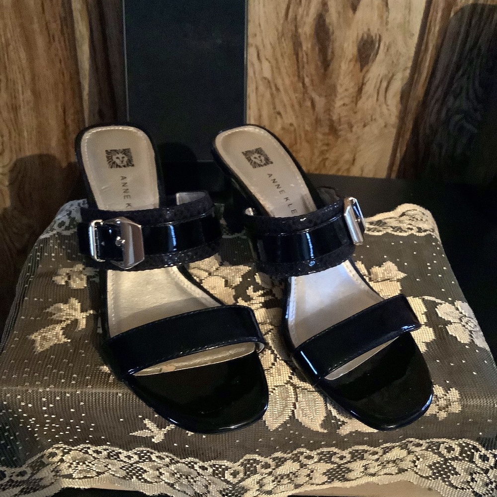 Anne Klein Black Patent Leather Sandals
